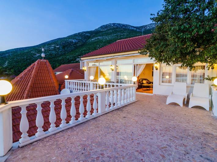 Ferienwohnung für 5 Personen, mit Balkon und Pool in Orebic - 3