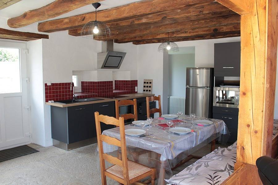 Encantadora casa rural con jardín y TV, a 1,5 km de la playa in Marigny (Jura), Lago de Chalain