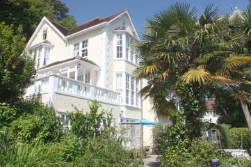 Chambre d’hôte pour 2 personnes, avec vue ainsi que piscine et jardin, animaux acceptés à Torquay