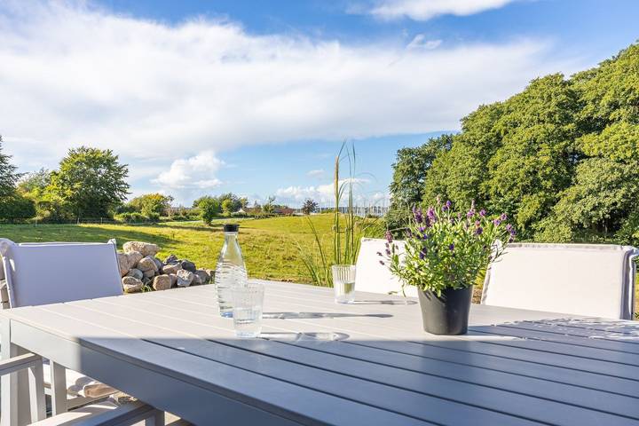 Ferienhaus für 4 Personen, mit Terrasse und Garten sowie Ausblick in Halbinsel Holnis