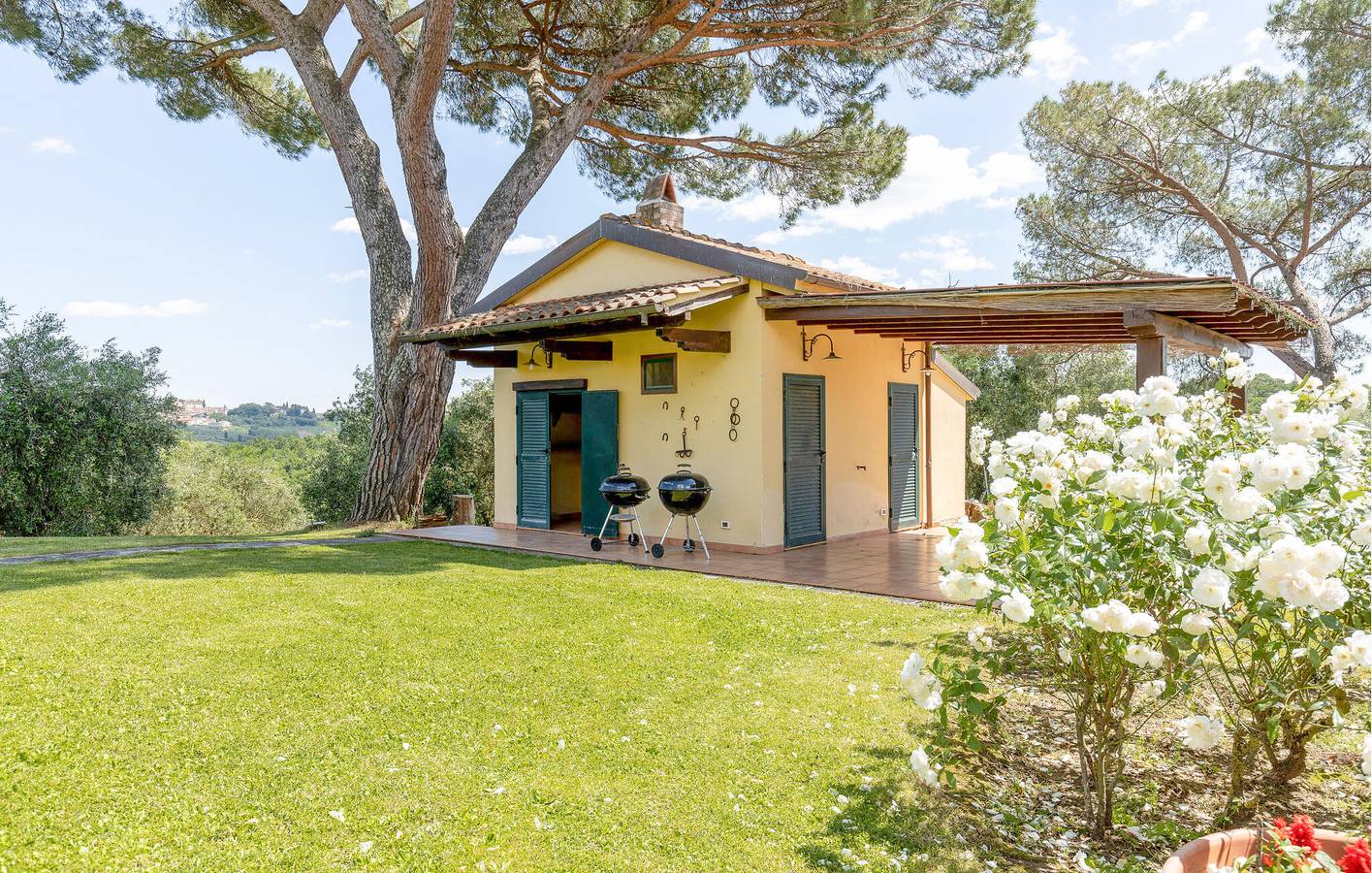 Paradies am Pool: 2,5 km von Cerreto Guidi entfernt in Cerreto Guidi, Florenz Provinz