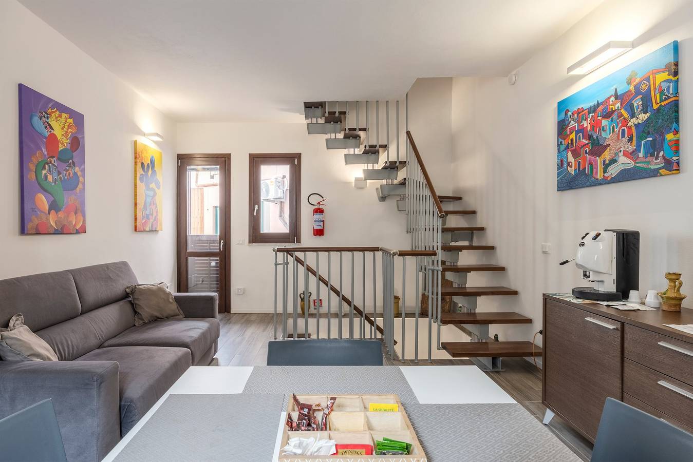 Appartement entier, Appartement 'Casa Vicolo San Giovanni' avec terrasse privée, Wi-Fi et climatisation in Palerme, Province de Palerme