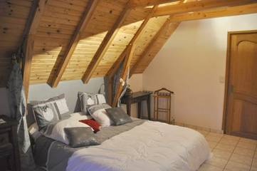 Chambre d’hôte pour 2 personnes, avec jardin et jacuzzi, animaux acceptés dans l' Aveyron