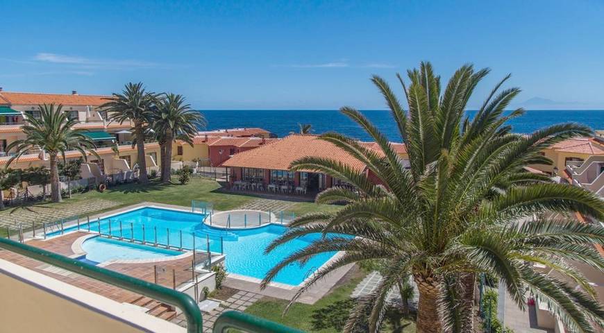 Apartamento para 4 personas, con Balcón y Terraza además de Jardín y Piscina para niños en Los Cancajos