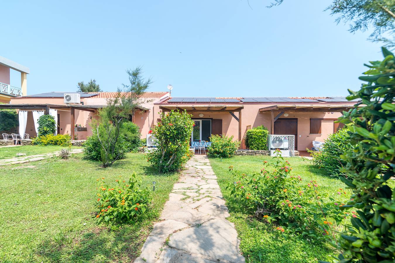 Apartamento entero, Dimora Oleandro 50m From Beach in Stagno di Casaraccio, Stintino