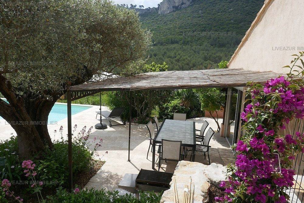 Very nice characterful house overflow pool air co pour 8 in Le Castellet, Toulon region