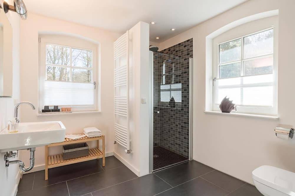 Haus Am See - 4 - Zimmer Ferienhaus in Stubbenfelde, Loddin