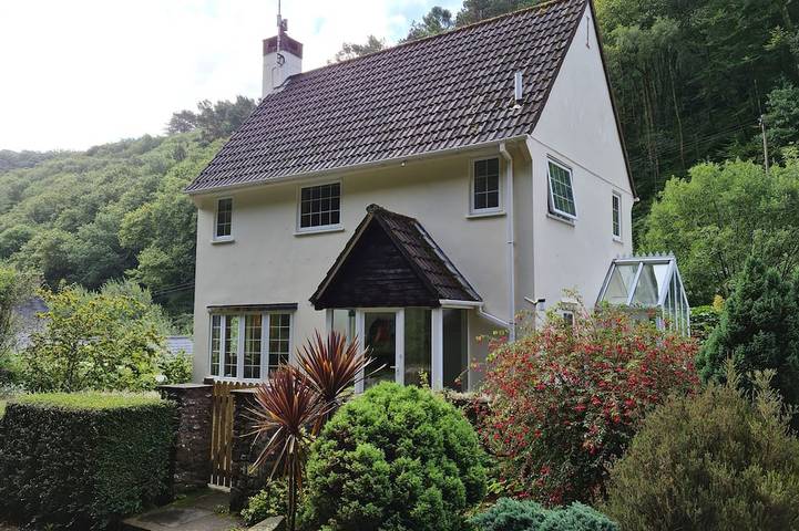 Cottage for 4 people, with terrace and garden in Porlock
