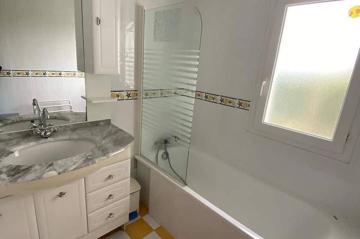 Location de vacances pour 4 personnes, avec jardin ainsi que jacuzzi et terrasse à Merlevenez - 4