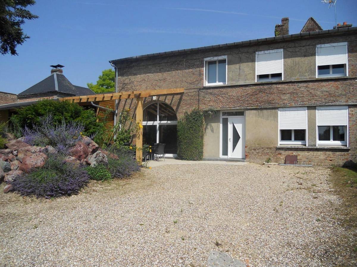 Three-Bedroom House in Airaines, Région d'Amiens