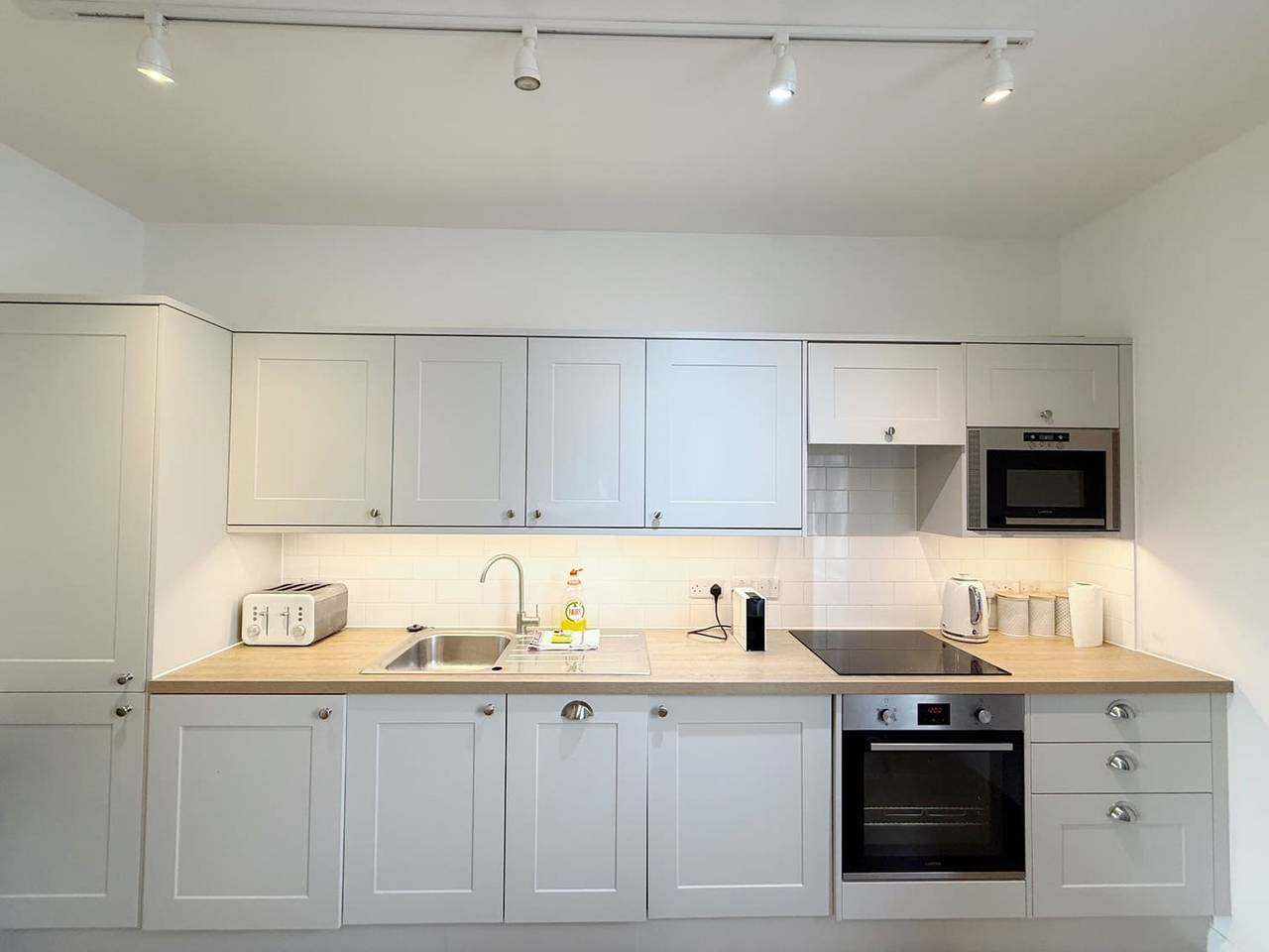 Entire apartment, Alma Vale Apartments 4 - Hopewell in Bristol, South West England
