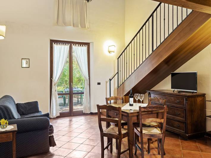 Gîte pour 4 personnes, avec piscine et jardin, adapté aux familles à Pérouse - 2