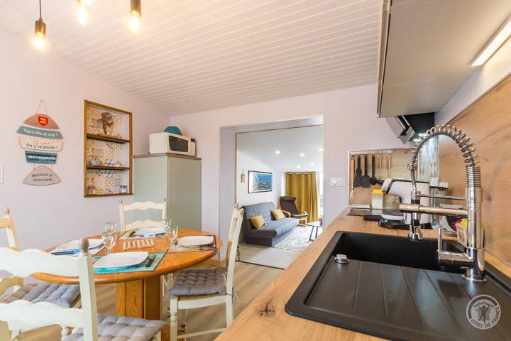 Gîte pour 2 personnes, avec jardin et terrasse à Gouville-sur-Mer - 2