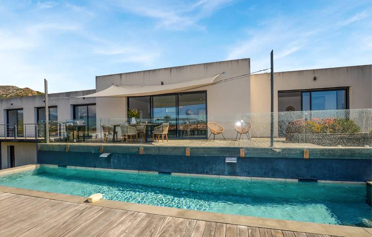 Maison de vacances pour 8 personnes, avec terrasse ainsi que jardin et piscine, animaux acceptés - 1