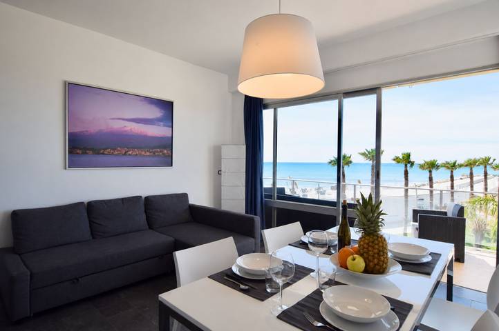 Ferienwohnung für 8 Personen, mit Balkon in Marina di Ragusa