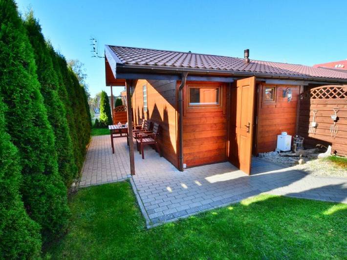 Ferienhaus für 4 Personen, mit Terrasse und Garten