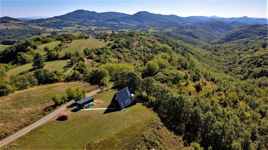 Location de vacances pour 6 personnes, avec jardin et vue à Kosjerić - 3