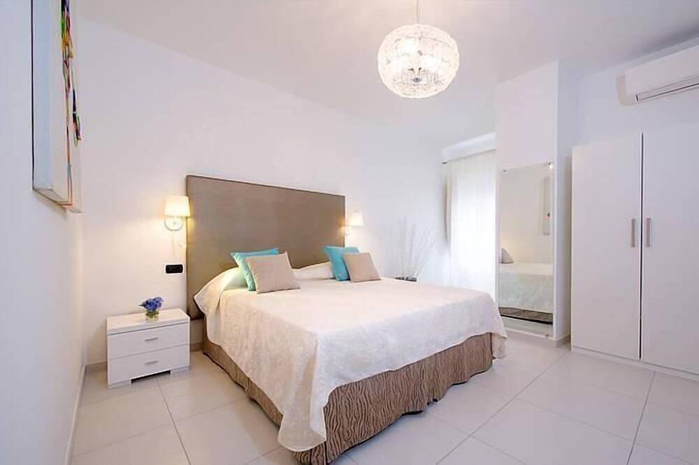 Entire apartment, Modern Apartment close to the Beach - Corso 4 by Amalfivacation.It in Minori, Amalfi Coast