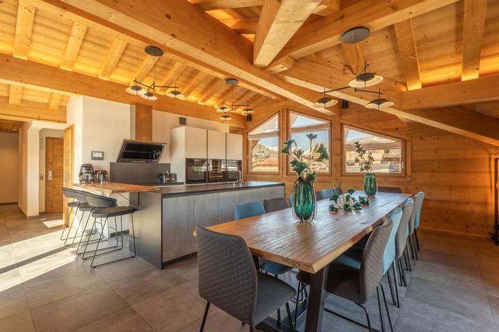 Chambre d’hôte pour 14 personnes, avec jacuzzi ainsi que sauna et terrasse à Les Gets - 2