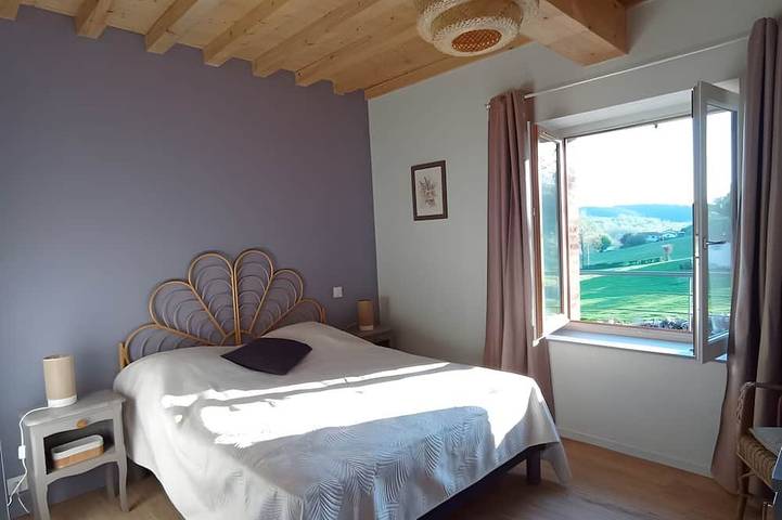 Chambre d’hôte pour 2 personnes, avec jardin et piscine