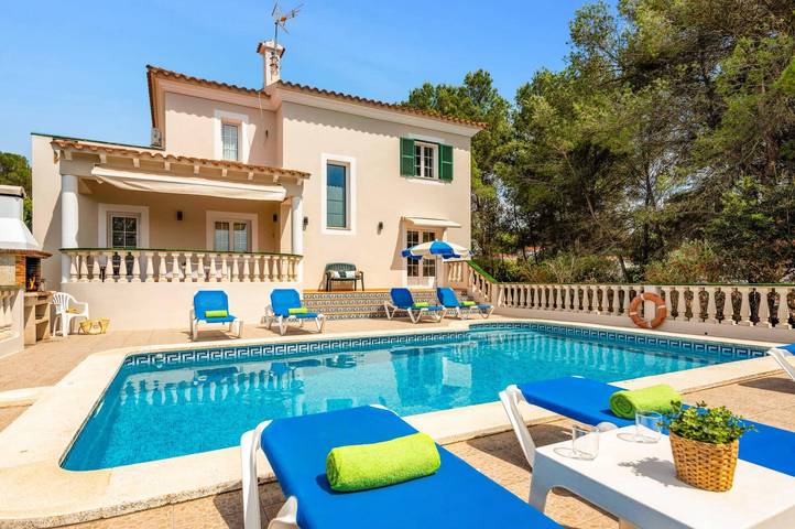 Location de vacances pour 8 personnes à Son Parc