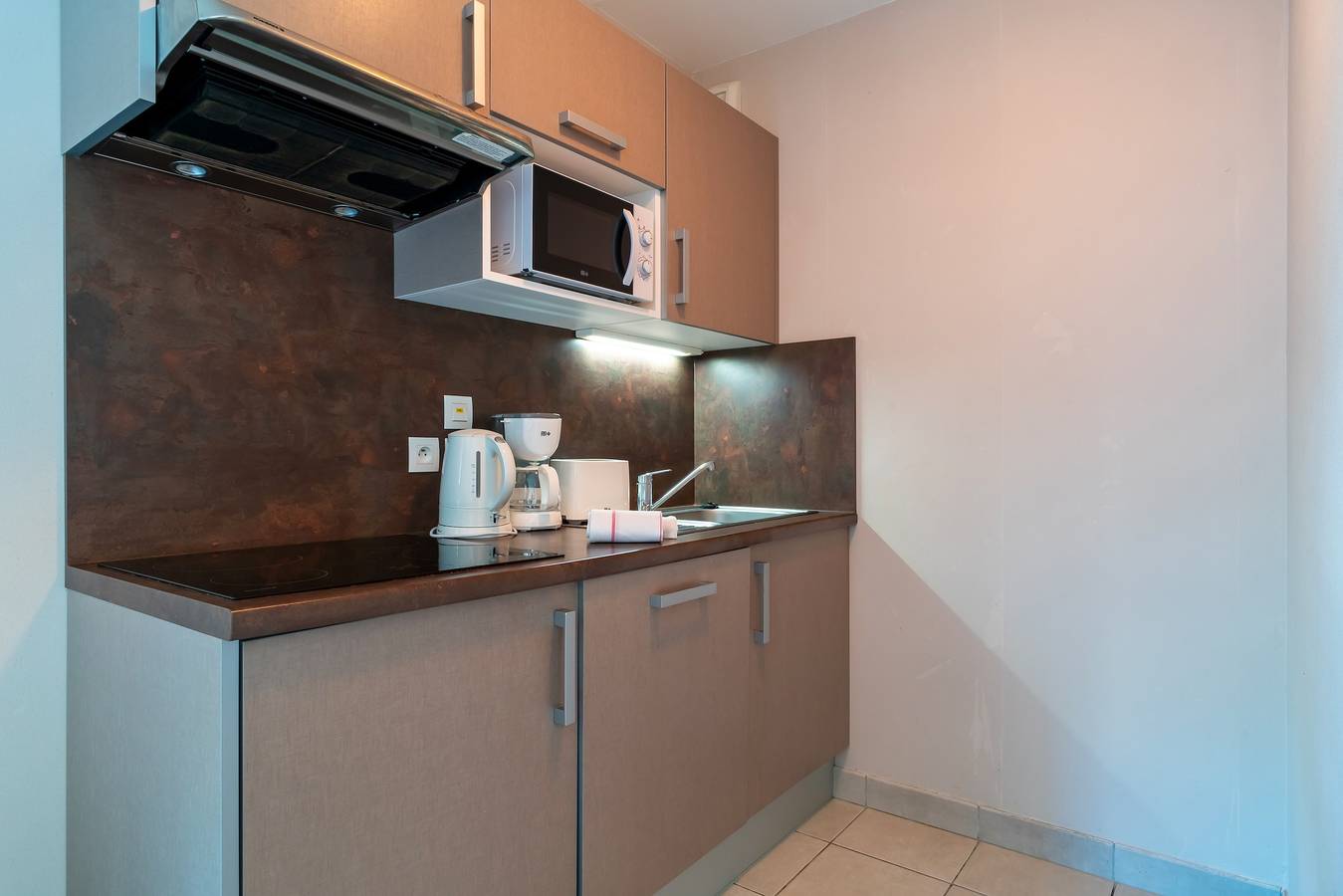 Apartamento entero, Les Thermes 511 - Appt proche plage avec piscine partagée in Concarneau, Region de Quimper