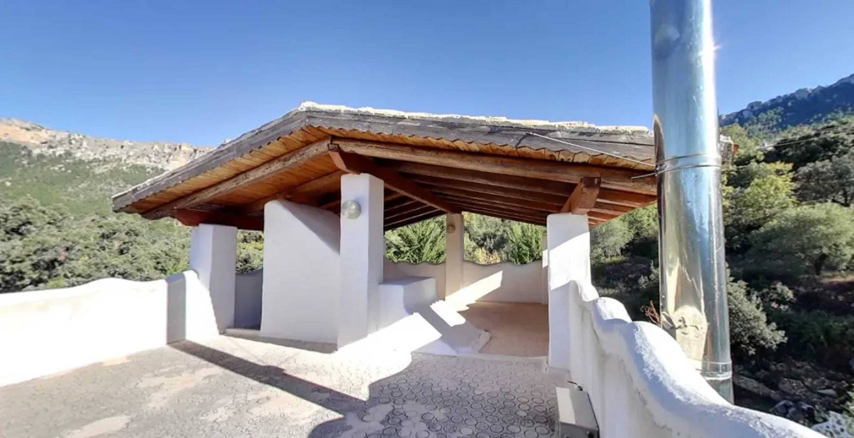 Ganze Wohnung, Geräumige Wohnung in Yeste mit Gemeinschaftspool in Yeste, Calares del Mundo y de la Sima