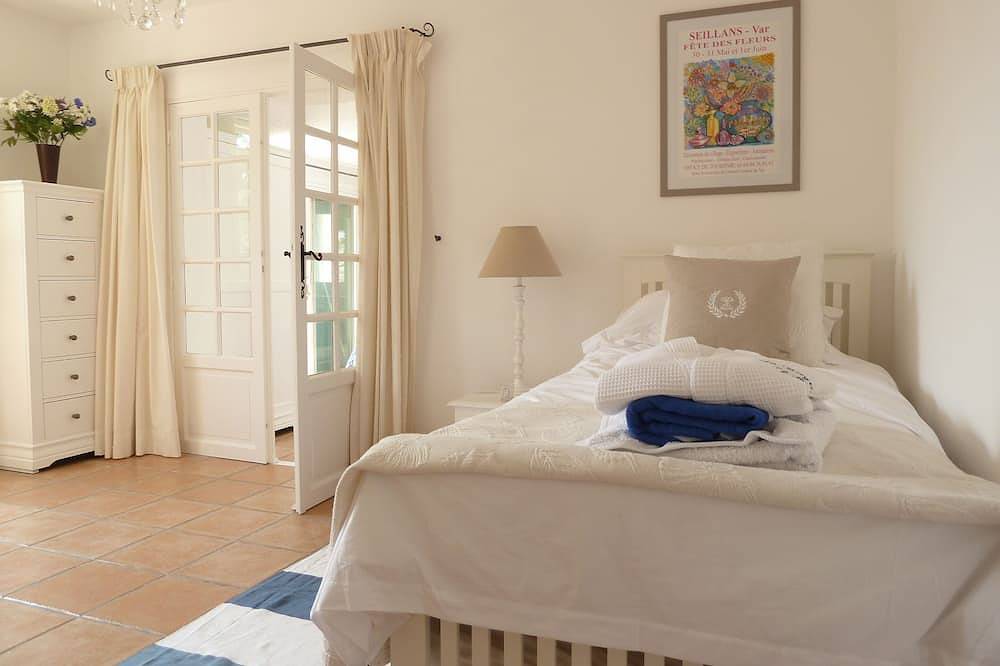 Villa de lujo, piscina privada climatizada y vistas panorámicas al Mediterráneo in Seillans, Region de Draguignan