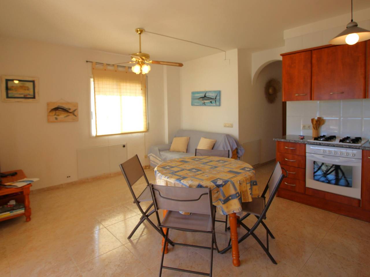 Entire apartment, Girona Ii 1-4 porta 8 - Apartamento enfrente de la playa Grifeu. in Platja Grifeu, Costa Brava