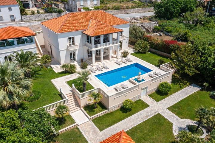 Casa de férias para 12 pessoas, com jardim e jacuzzi na Croácia