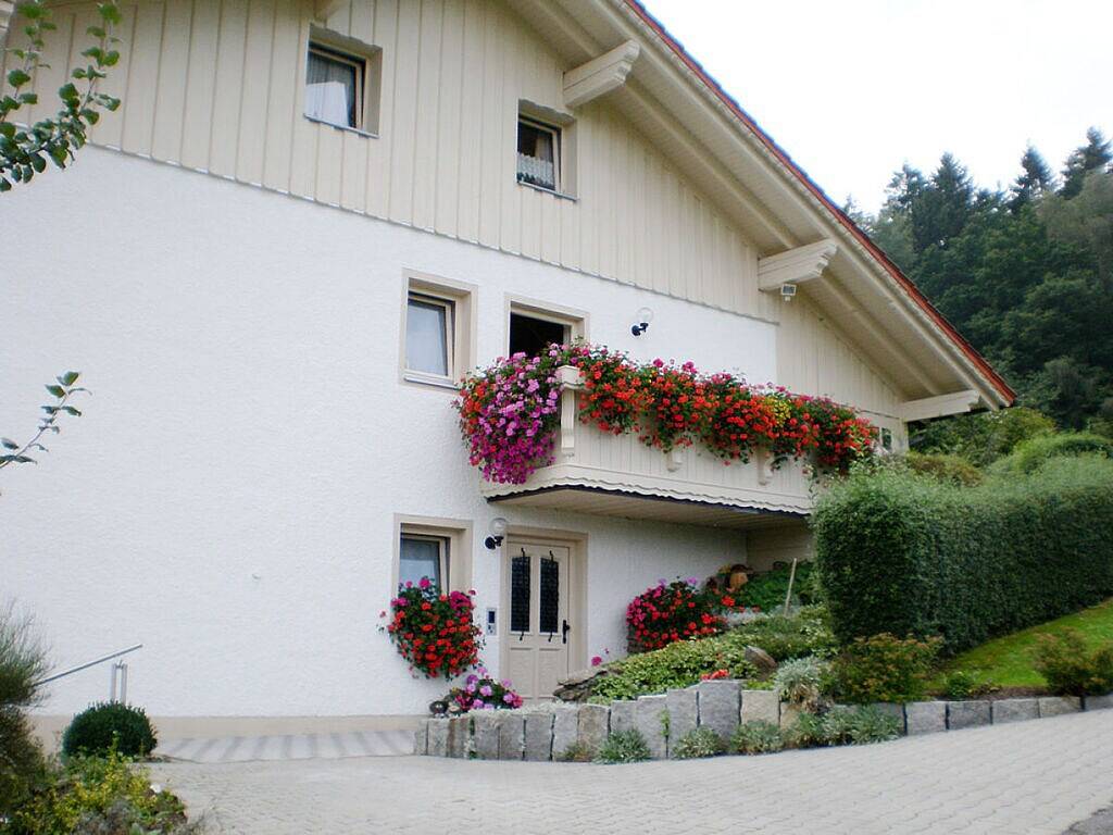 Apartment in Waldn für 7 mit Aussicht Von Belvilla in Prackenbach, Ostbayern