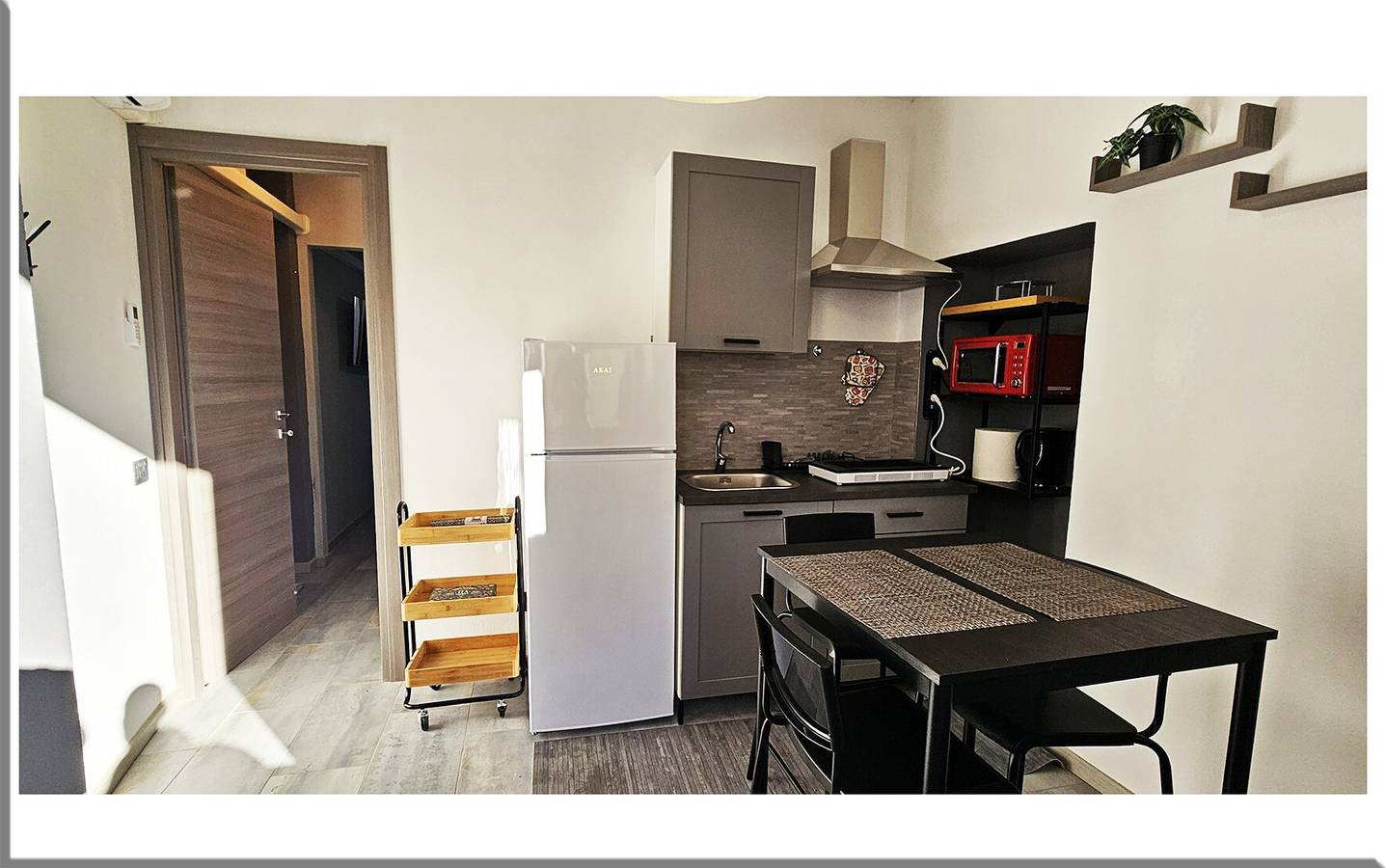 Ferienhaus 'Romantic Retreat On The Lake' mit Seeblick, Wlan und Klimaanlage in Nebbiuno, Nebbiuno Gemeinde