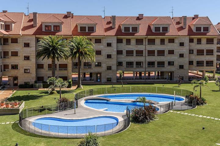 Casa rural para 8 personas, con jardín y piscina en O Grove