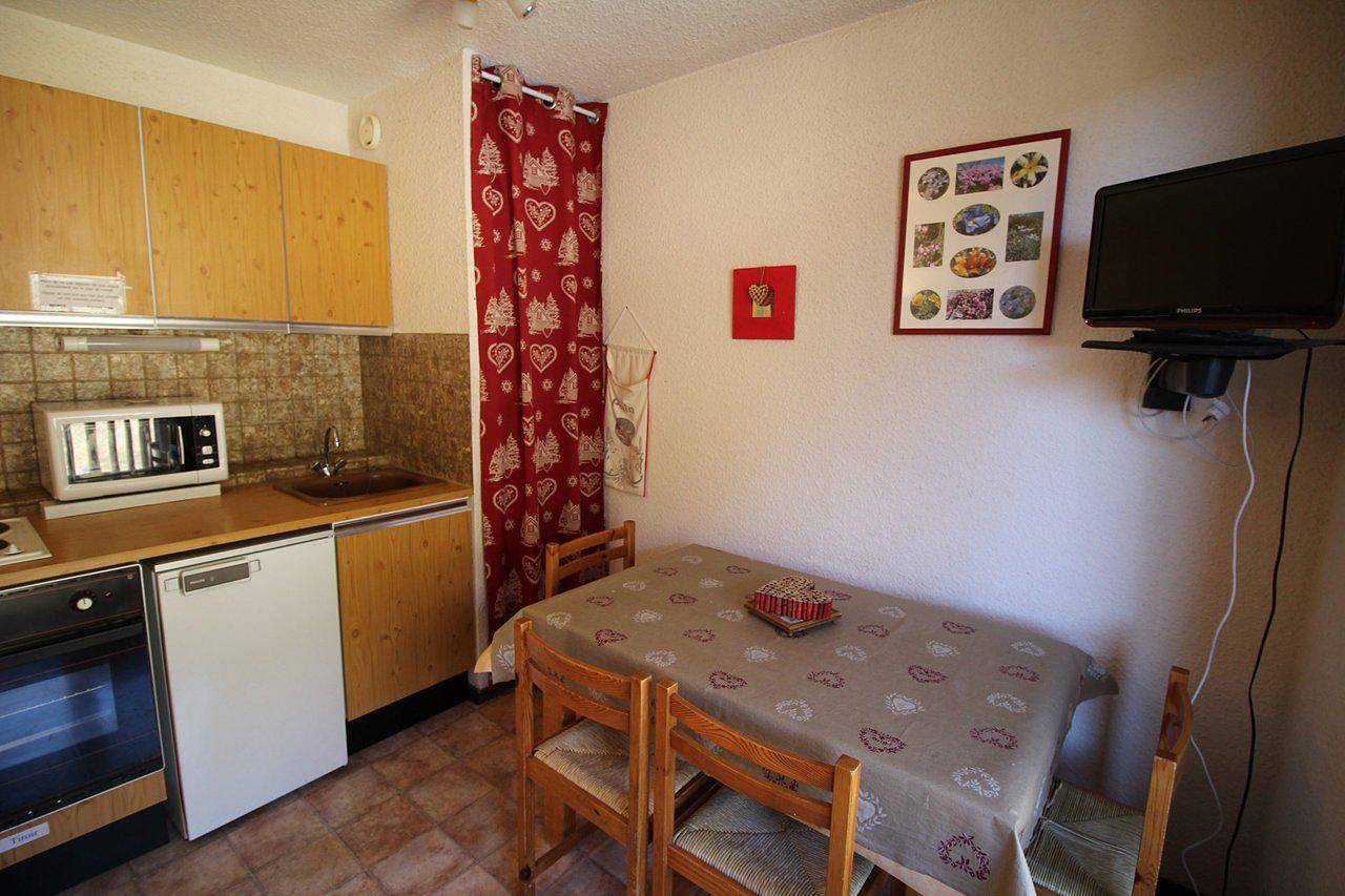 Appartement entier, Résidence Iris - Appartement 2 pièces 3 personnes (049) in Auris, Parc national des Écrins