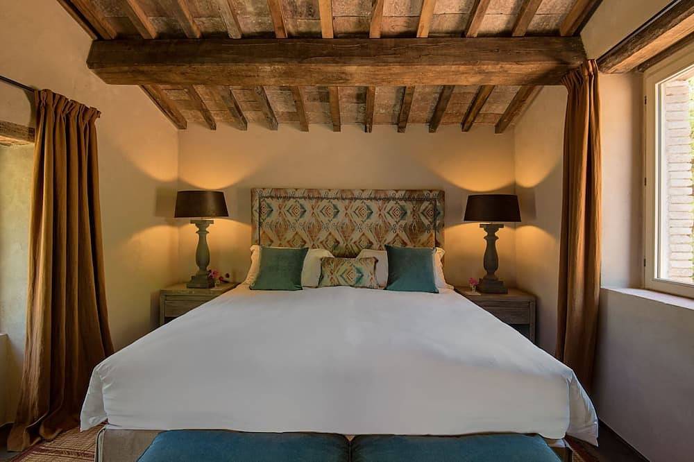 Luxury villa in splendid secluded location with private spa and pool. in Perugia, Perugia Province