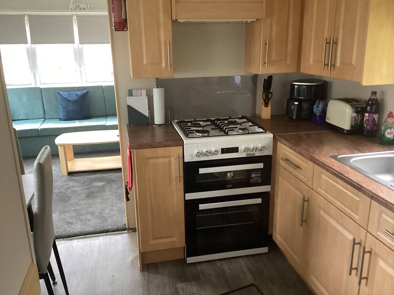 Family & Dog Friendly 2-Bed Caravan, Sleeps 6 in Dumfries und Galloway
