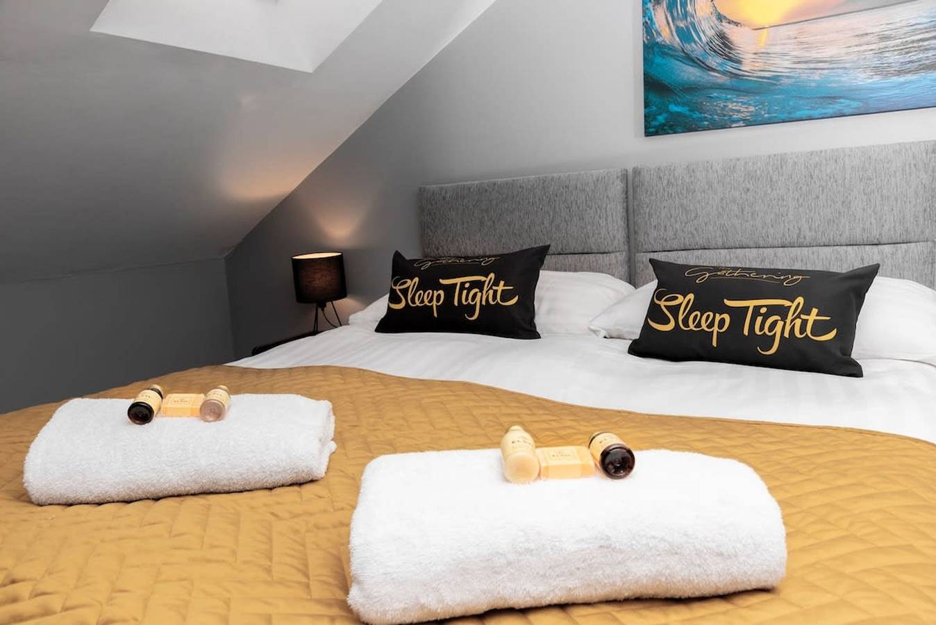 Entire apartment, The Eisteddfod - Berwyn House Central Wrexham in Wrexham, Wrexham region