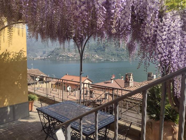 Location de vacances pour 4 personnes, avec vue sur le lac et vue ainsi que balcon et jardin à Monte Isola - 2