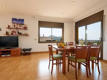 Villa for 12 People in Blanes, Costa Brava, Photo 4