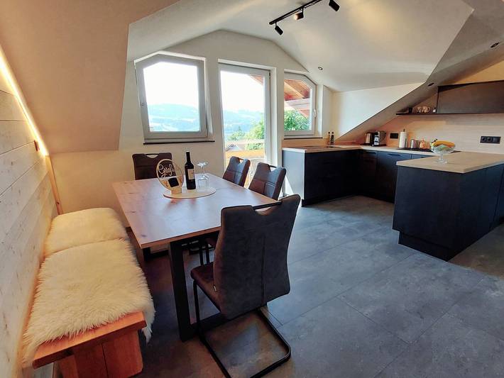 Ferienwohnung für 6 Personen, mit Balkon und Garten sowie Seeblick und Ausblick in Sulzberg - 4
