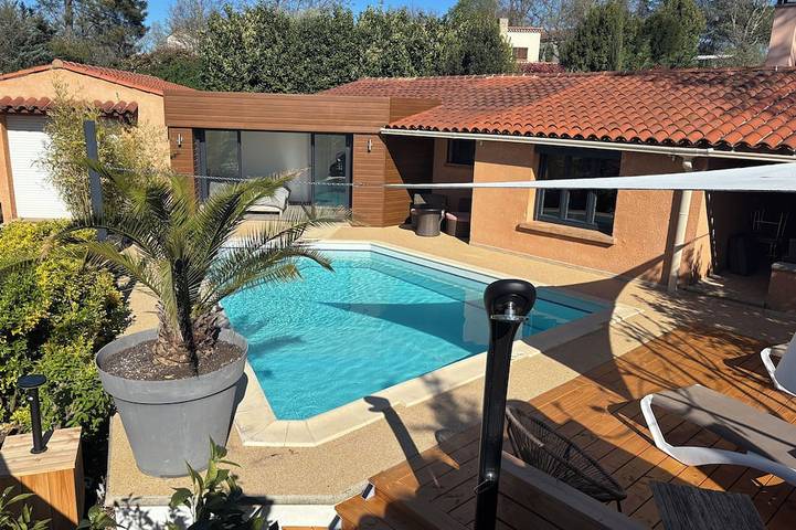 Location de vacances pour 5 personnes, avec Terrasse et Jardin à Saint-Privat-de-Champclos