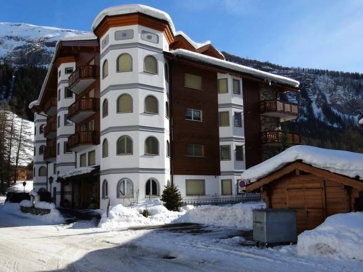 Gîte pour 4 personnes, avec Balcon dans Thermes Du Grand Hotel Regina