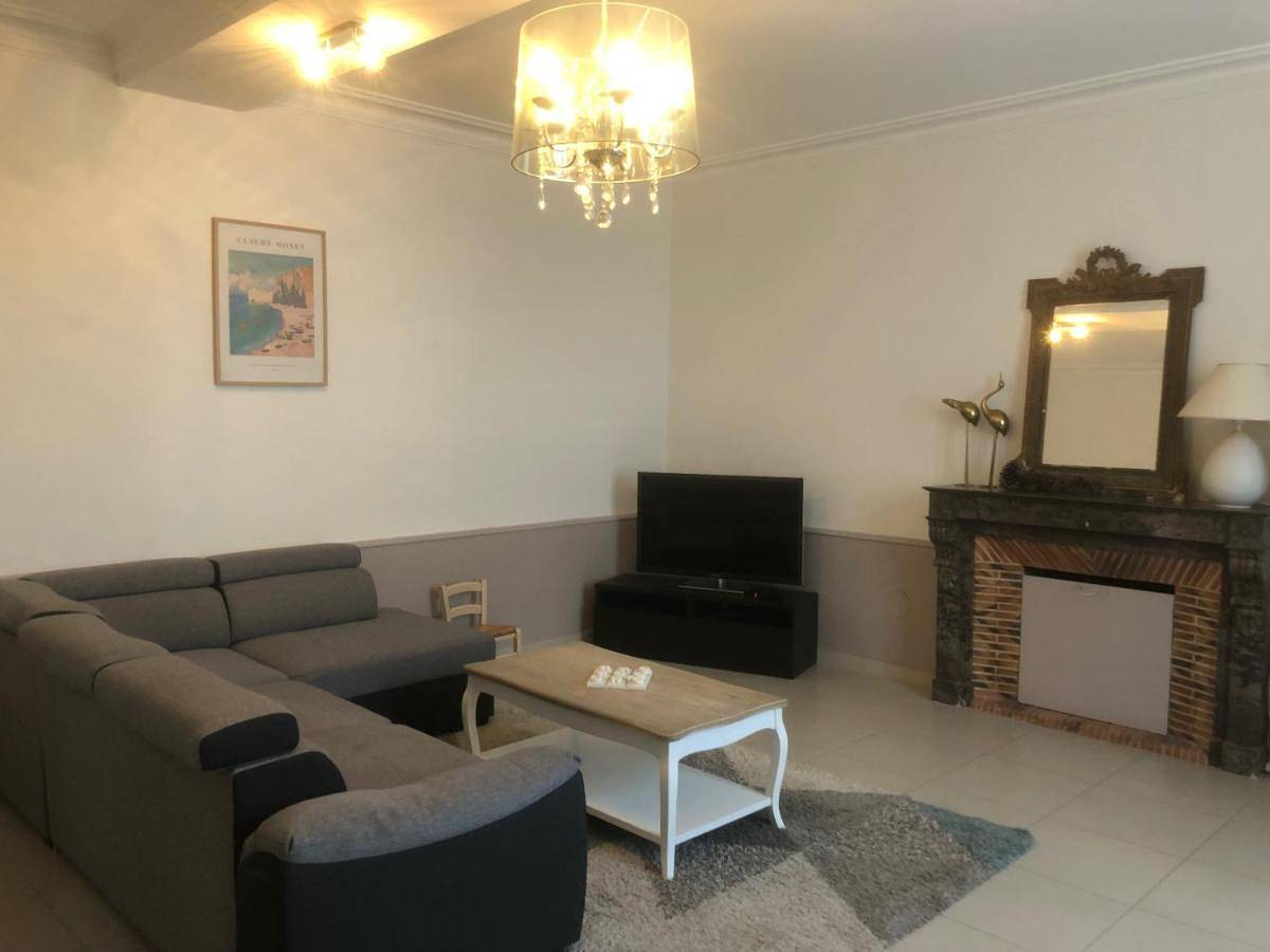 Six-Bedroom House in Cheviré-le-Rouge, Vallée de la Loire