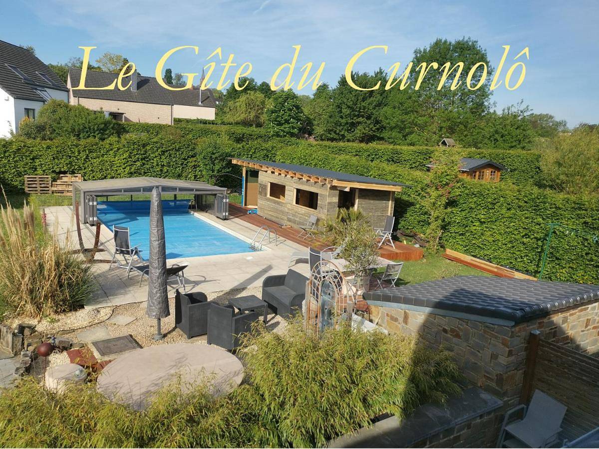 Appartement entier, Gîte coquet 2 chambres, 2 salles de douches avec piscine, spa in Namur, Région de Namur
