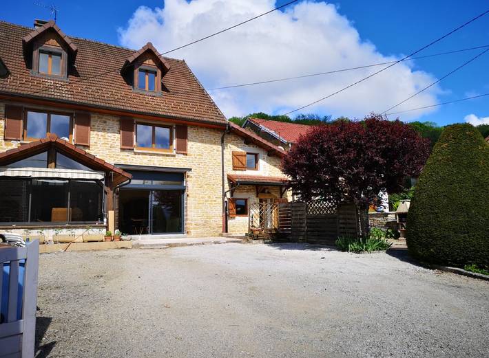 Gîte pour 6 personnes, avec jardin