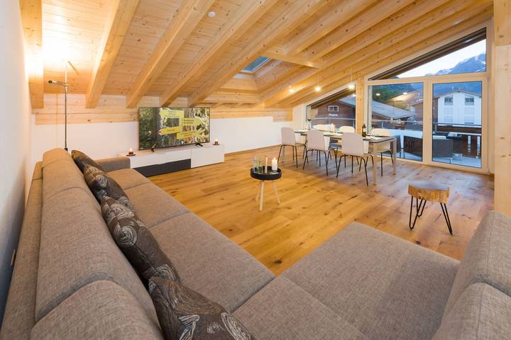 Gîte pour 10 personnes, avec balcon et sauna, adapté aux familles à Grächen - 2