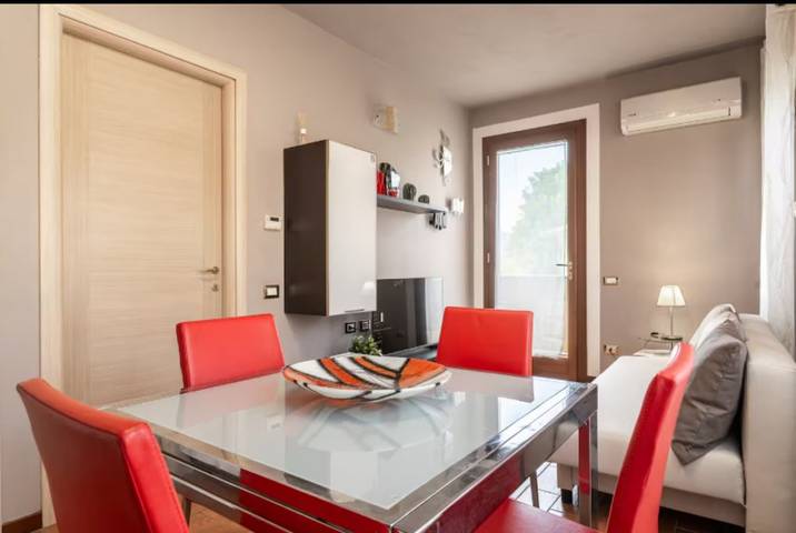 Appartamento 'Casa Gina- città e campagna lucchese' con parcheggio privato e Wi-Fi in Lucca, Provincia di Lucca