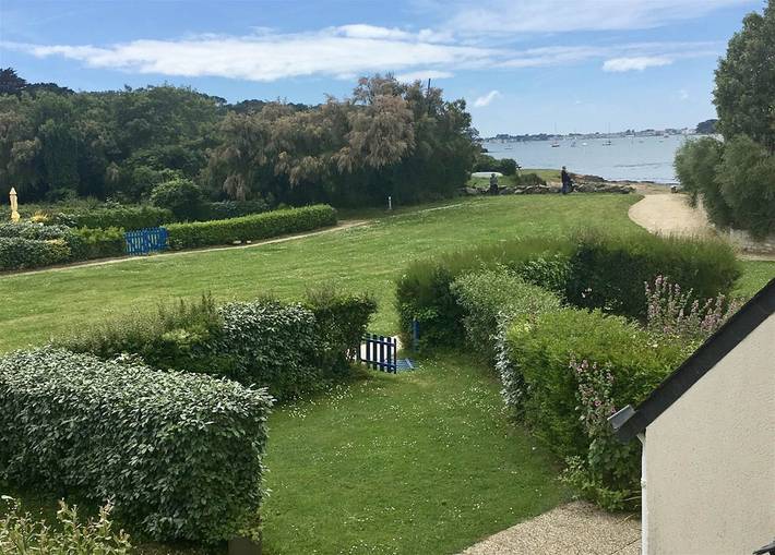 La Petite Maison Bleue in Larmor-Baden, Côte des Mégalithes