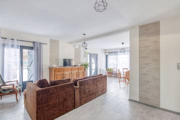 Maison De Vacances pour 6 Personnes dans Saint-Amandin, Massif central, Photo 1