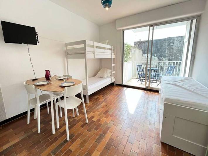 Gîte pour 4 personnes, avec balcon, adapté aux familles dans Le Vieux Phare Du Grau Du Roi